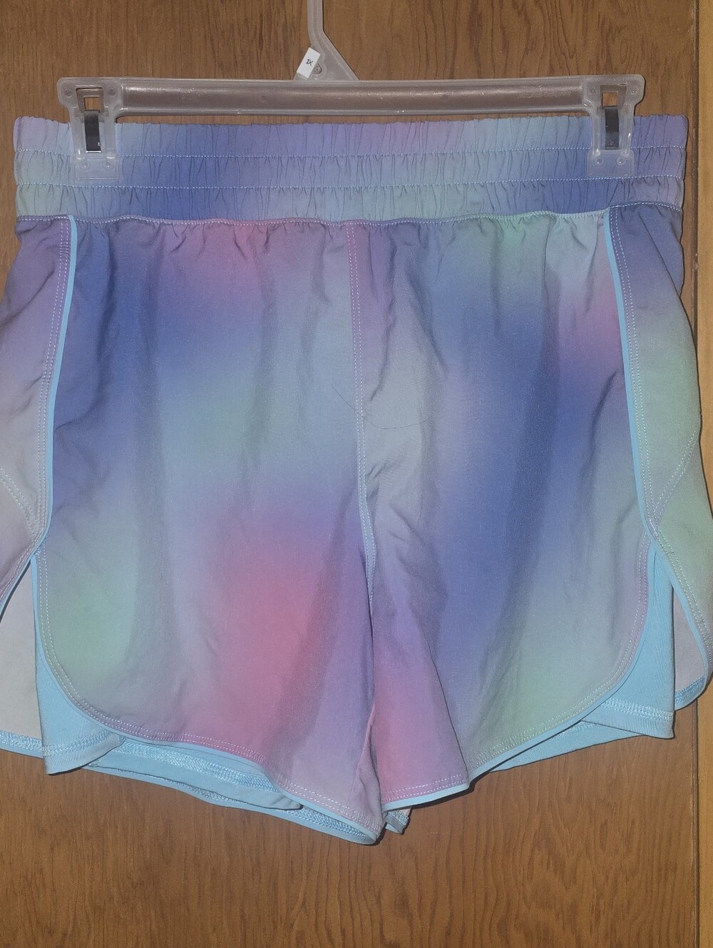 New no tags Avia medium tye dye athletic shorts